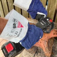 Hase WOLFSBURG Schnittfester Arbeitshandschuh aus Rindspaltleder. CUT F